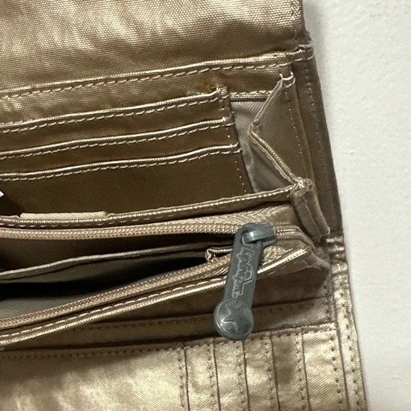 Pixi Kipling Metallic Wallet with Keychain - Picture 8 of 15